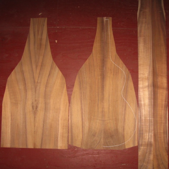 Koa Weissenborn A $215
(4) top-back plates 8-3/8" x 34"
(2) side plates 3-5/8" x 44-1/4"
Air dried since 2013, light curl on top/back, medium curl on sides.
set #161-2121 Koa Weissenborn A $215
(4) top-back plates 8-3/8" x 34"
(2) side plates 3-5/8" x 44-1/4"
Air dried since 2013, light curl on top/back, medium curl on sides.
set #161-2121