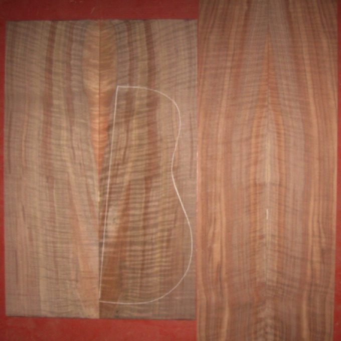 Walnut OM/D/Jumbo 4A+  $180
(2) back plates 9" x 27-3/4"
(2) side plates 6-3/8 x 34-1/4"
Air dried since 2002, 16" dred pattern shown, vertical grain, gorgeous color/figure; all plates from same board.
set #100-2256