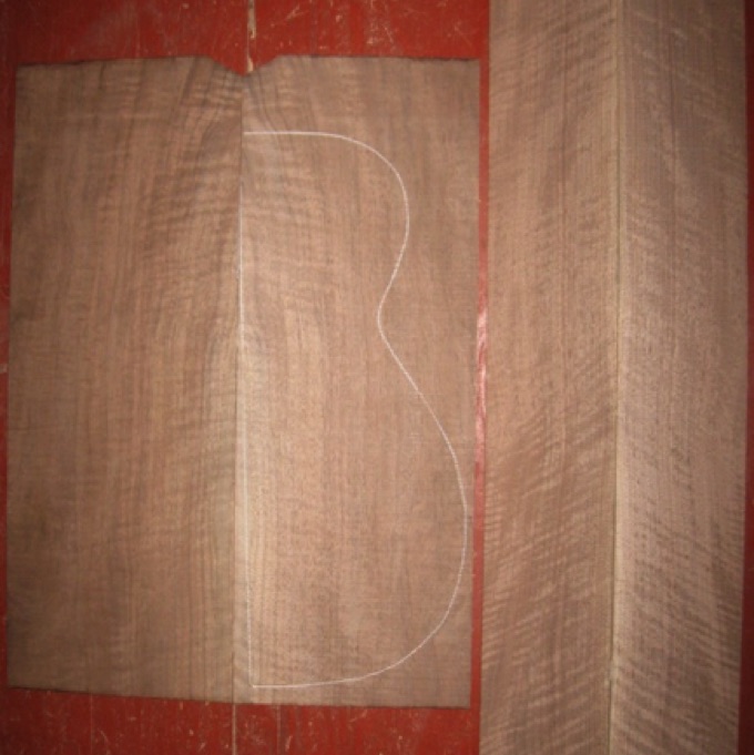 Walnut Parlor/CL AA $65
(2) back plates 8-1/4" x 23"
(2) side plates 4-1/2" x 30"
Air dried since 2002, medium curl, 15-1/4" OM pattern shown, straight grain.
set #102-939
Walnut Parlor/CL AA $65
(2) back plates 8-1/4" x 23"
(2) side plates 4-1/2" x 30"
Air dried since 2002, medium curl, 15-1/4" OM pattern shown, straight grain.
set #102-939