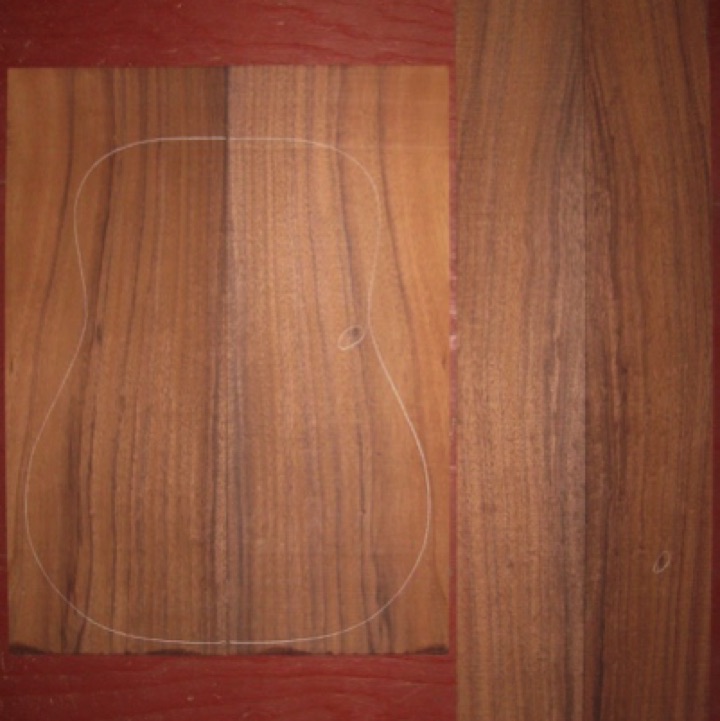 Koa OM/D/Jumbo AA $120
(2) back plates 8-3/4" x 23-1/2"
(2) side plates 5-1/4" x 35-1/4"
Air dried since 2010, 16" dred pattern shown; a couple minor blems (circled); dense, straight-grain, dark, and stripey.
set #196-1423 Koa OM/D/Jumbo AA $120
(2) back plates 8-3/4" x 23-1/2"
(2) side plates 5-1/4" x 35-1/4"
Air dried since 2010, 16" dred pattern shown; a couple minor blems (circled); dense, straight-grain, dark, and stripey.
set #196-1423
